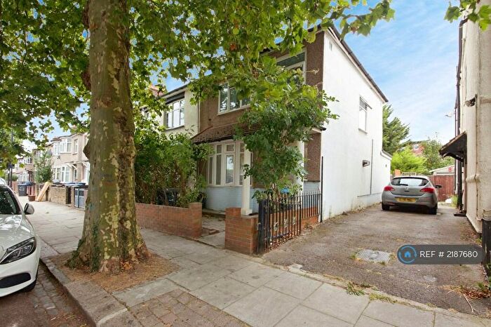 3 Bedroom Semi-Detached House To Rent In Chesterfield Road, Enfield, EN3