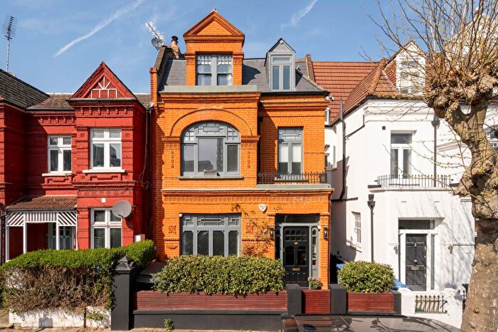 5 Bedroom Terraced House For Sale In Brondesbury Villas, London, NW6
