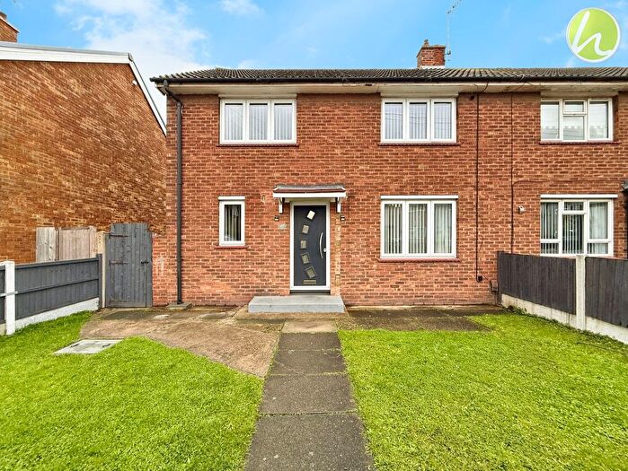 3 Bedroom Semi-detached House For Sale In Quebec Road, Tilbury, RM18