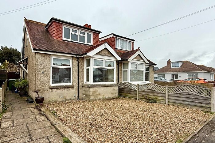 2 Bedroom Semi-Detached Bungalow For Sale In Braemar Road, Gosport, PO13