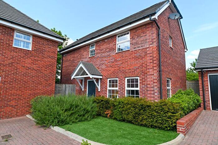 3 Bedroom Detached House For Sale In Bartons Road, Havant, PO9