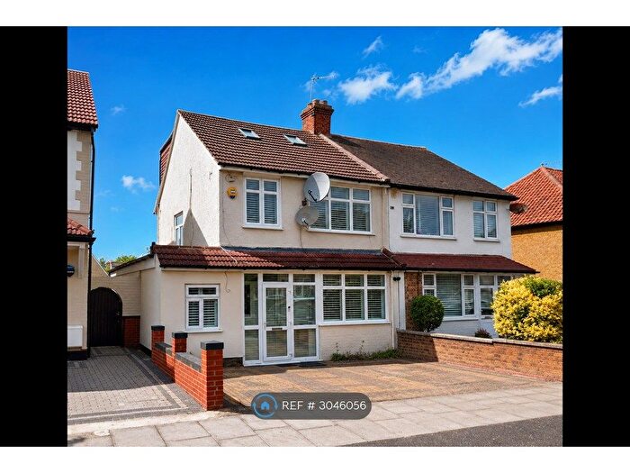 5 Bedroom Semi-detached House To Rent In Belmont Avenue, New Malden, KT3