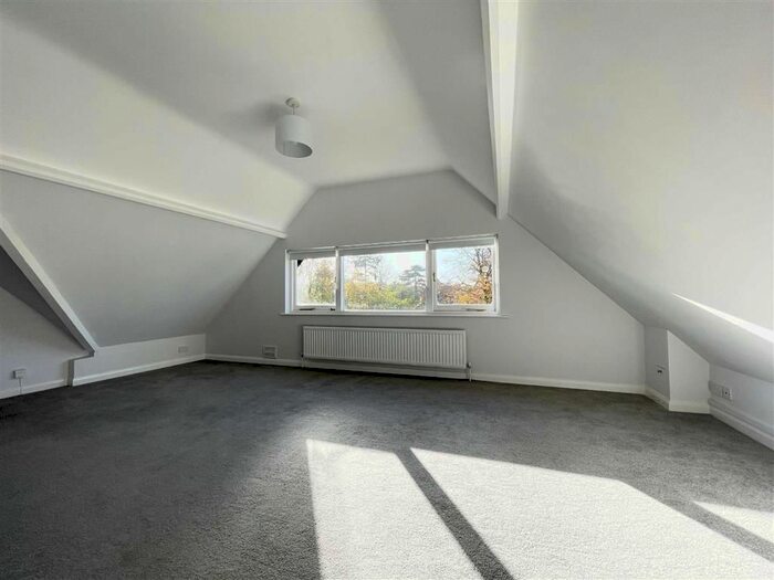 1 Bedroom Flat To Rent In Hillier House, Guildford GU1