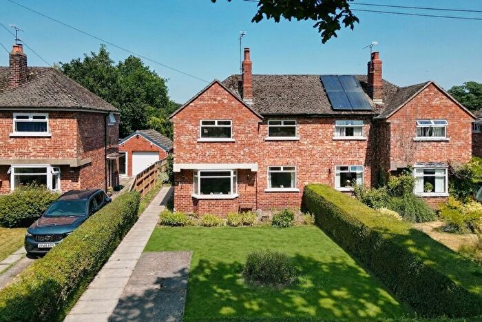 3 Bedroom Semi Detached House For Sale In Lampits Lane, Great Barrow, CH3