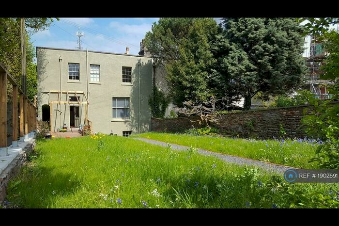 2 Bedroom Flat To Rent In Garden, Bristol, BS6