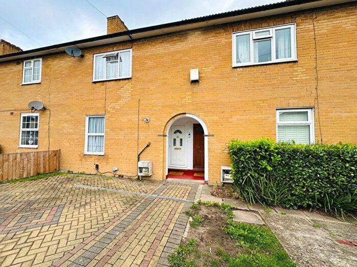 2 Bedroom Detached House For Sale In Ivorydown, Bromley, BR1