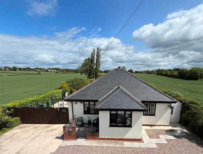 3 Bedroom Detached Bungalow For Sale In Sitwell Grange Lane, Pilsley, Chesterfield, S45