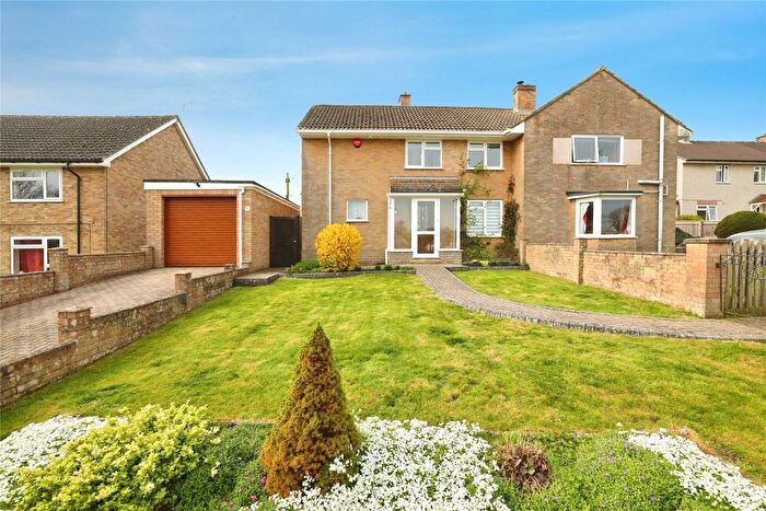 3 Bedroom Semi Detached House For Sale In Highfield Crescent, Winterslow, Salisbury, Wiltshire, SP5