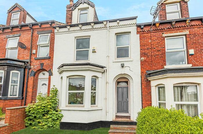 5 Bedroom Terraced House To Rent In Burley Road, Leeds, LS4