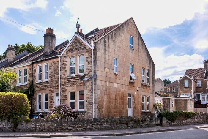 5 Bedroom End Of Terrace House To Rent In Monksdale Road, Bath, BA2