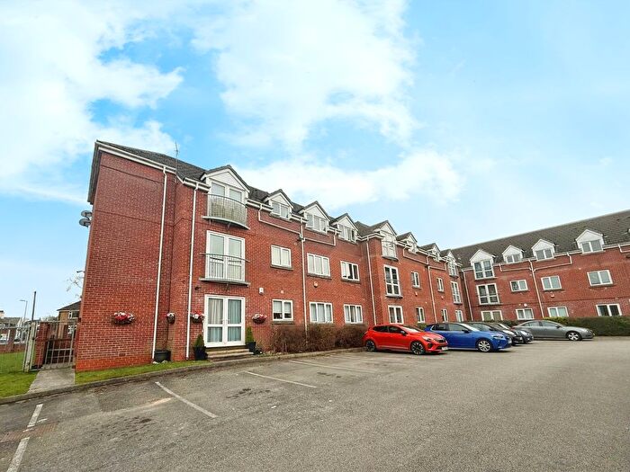 2 Bedroom Flat To Rent In Little Moss Lane, Clifton, Swinton, Manchester, M27