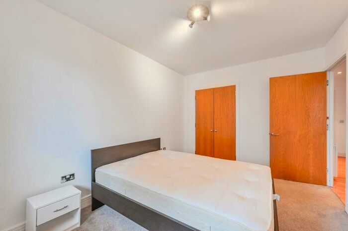 1 Bedroom Flat For Sale In Londinium Tower, Mansell Street, City, London, E1