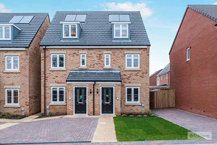 3 Bedroom Property To Rent In Fillenham Way, Chatteris, PE16