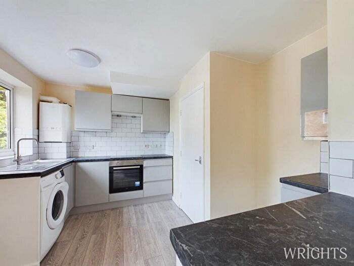 3 Bedroom Terraced House To Rent In Goldings Crescent, Hatfield, AL10