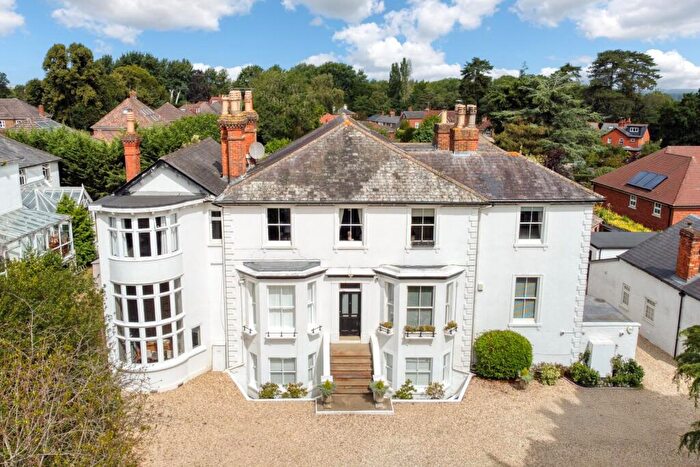 3 Bedroom Apartment For Sale In London Road, Binfield, RG42