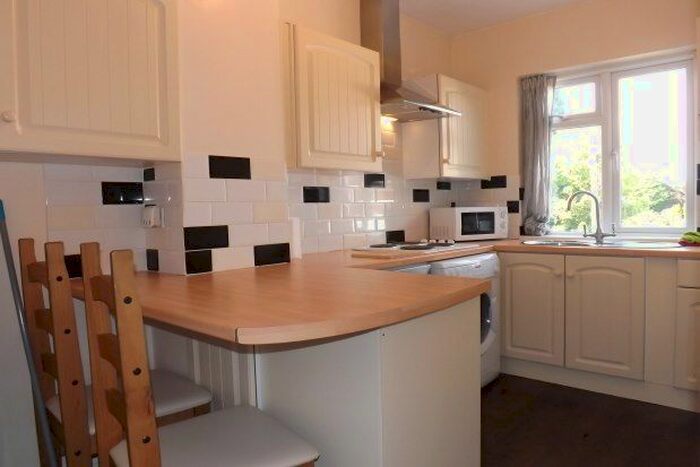 2 Bedroom Flat To Rent In Trysull Road, Wolverhampton, WV3