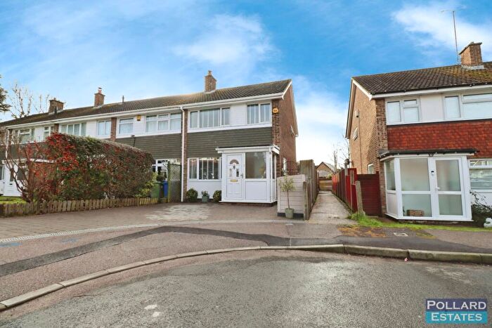 3 Bedroom End Of Terrace House For Sale In The Willows, Newington, ME9