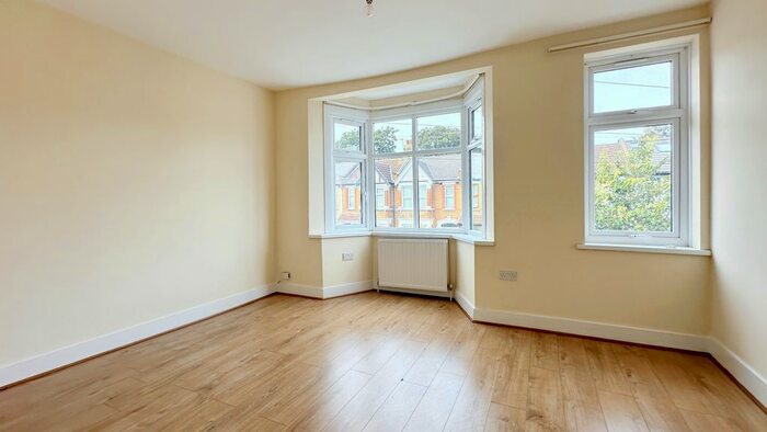 3 Bedroom Terraced House To Rent In Twyford Road, Ilford, IG1