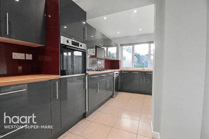 5 Bedroom Link Detached House For Sale In Moorcroft Road, Weston-Super-Mare, BS24