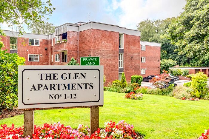 2 Bedroom Flat For Sale In The Glen, Heaton, Bolton, BL1