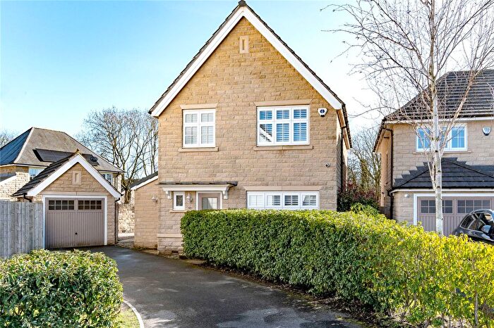 3 Bedroom Detached House For Sale In Brodrick Drive, Horsforth, Leeds, LS18