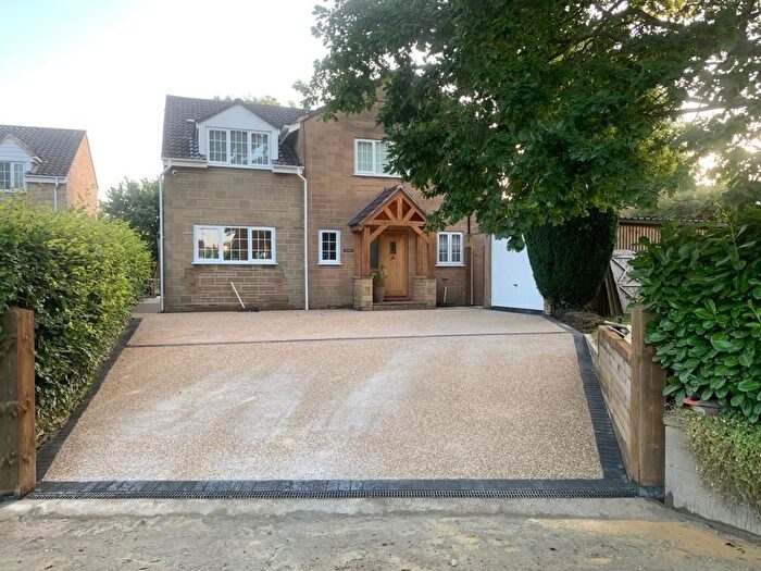 4 Bedroom Detached House For Sale In Hele Lane, South Petherton, TA13