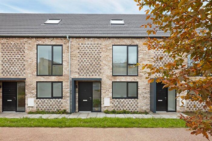 3 Bedroom Town House For Sale In Willow Terrace, Trumpington, Cambridge, CB2