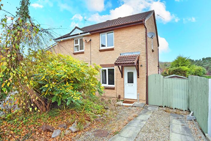 2 Bedroom Semi Detached House To Rent In Pennywort Grove, Harrogate, HG3