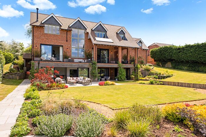 5 Bedroom Detached House For Sale In Two Acre Lane, Stratford-Upon-Avon, CV37
