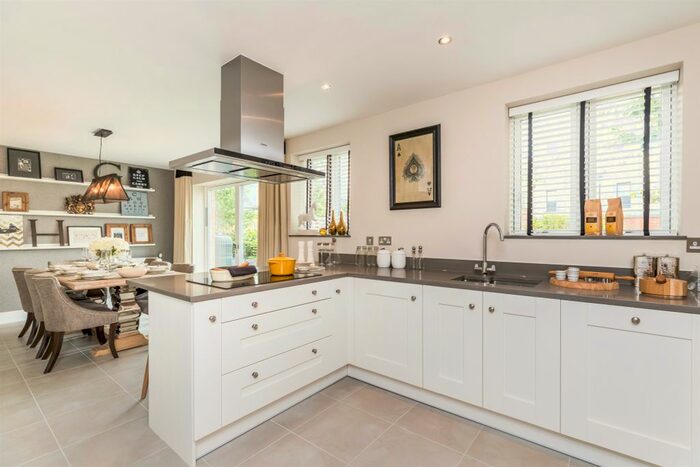 5 Bedroom Detached House To Rent In Grimwade Avenue, Croydon, CR0