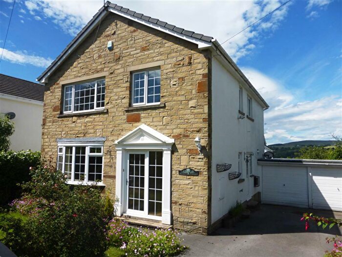 4 Bedroom Detached House To Rent In Kings Road, Ilkley, LS29