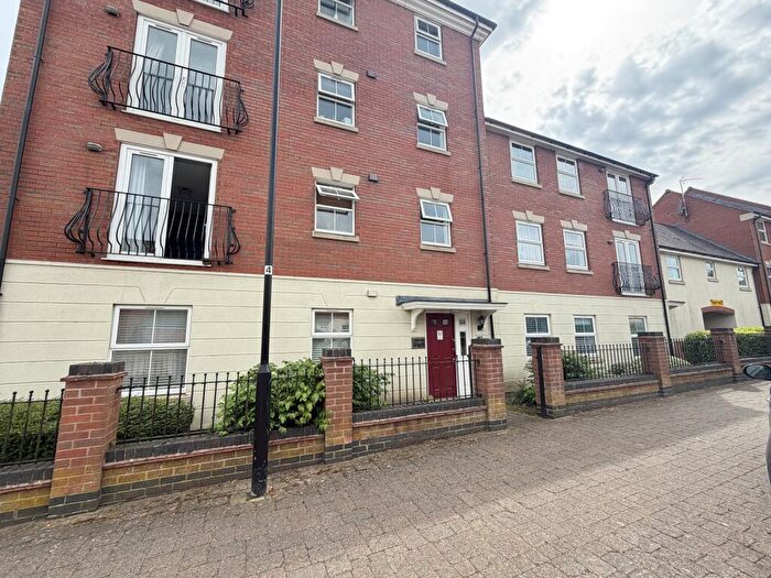 2 Bedroom Flat To Rent In Stonechat Road, Rugby, CV23