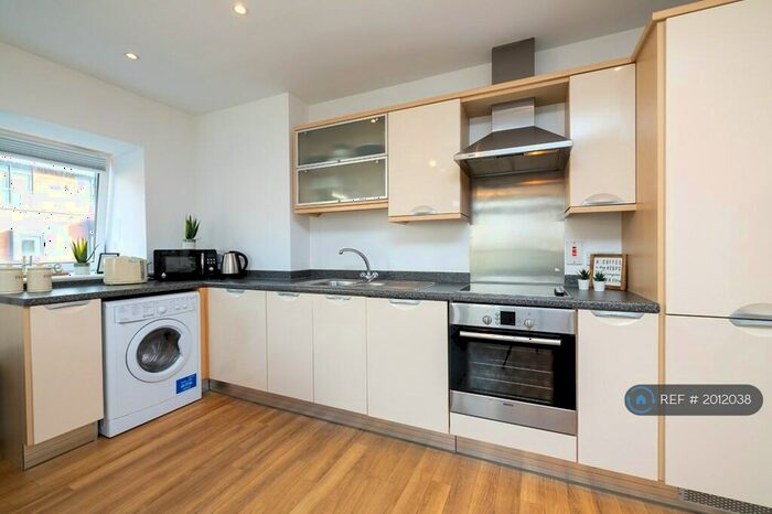 1 Bedroom Flat To Rent In Saints House, Solihull, B91