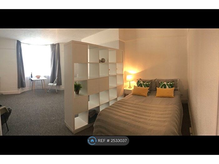 Studio To Rent In St. James's Street, Brighton, BN2
