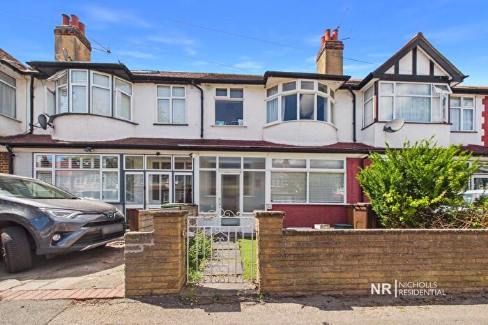 3 Bedroom Terraced House For Sale In Hurstcourt Road, Sutton, Surrey., SM1
