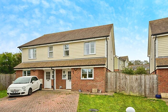 2 Bedroom Semi-detached House For Sale In Oaklands View, Cowes, Isle Of Wight, PO31