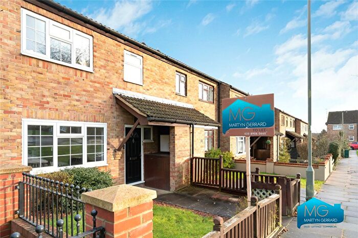 4 Bedroom Detached House To Rent In Moorlands Avenue, Mill Hill, London, NW7