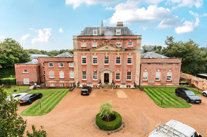 3 Bedroom Flat For Sale In Portsmouth Road, Milford, Godalming, Surrey, GU8