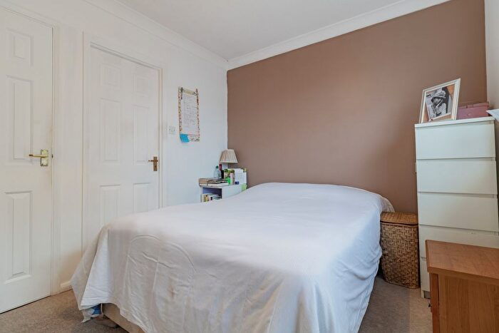 5 Bedroom Semi-Detached House To Rent In Morley Road, Sutton, Surrey, SM3