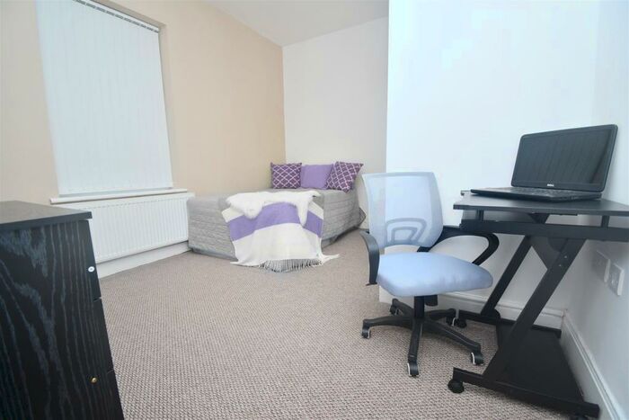 1 Bedroom House To Rent In Every Street, Burnley, BB11