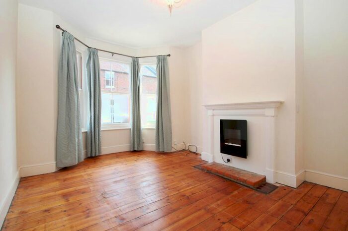 3 Bedroom Terraced House To Rent In Dalton Street, St Albans, AL3
