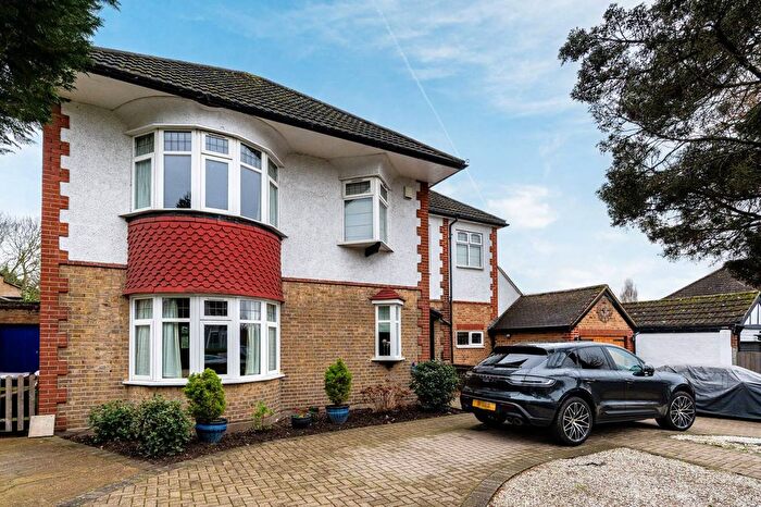 4 Bedroom Detached House For Sale In Bromley Avenue, Shortlands, Bromley, BR1