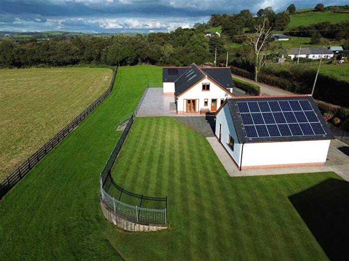 3 Bedroom Property For Sale In Llangynog, Carmarthen, SA33