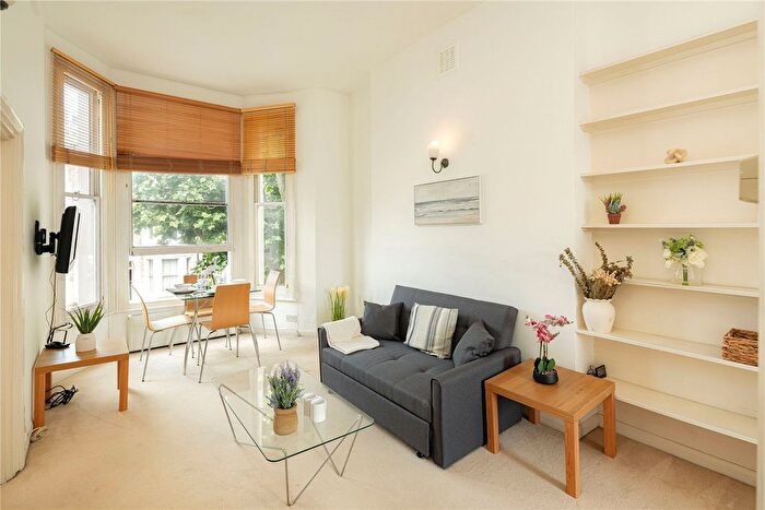 1 Bedroom Flat For Sale In Warwick Avenue, Maida Vale, London, W9