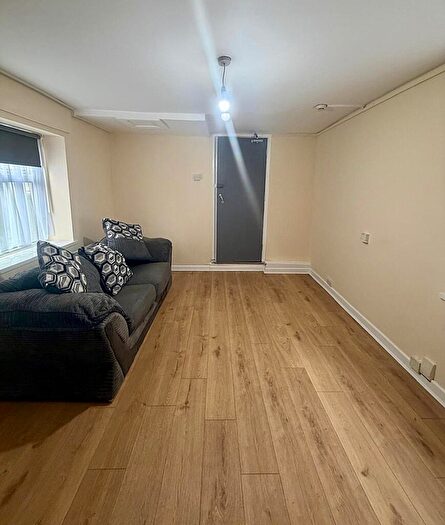 1 Bedroom Flat To Rent In Partridge Road, Roath, Cardiff, CF24