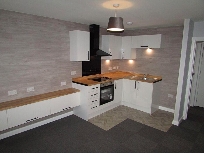 1 Bedroom Flat To Rent In Featherstall Road Littleborough, OL15
