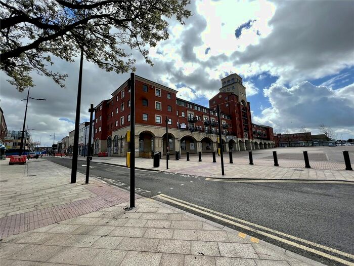 2 Bedroom Flat To Rent In Market Square, City Centre, Wolverhampton, WV3