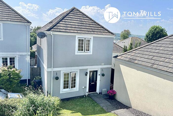 3 Bedroom Detached House For Sale In Round Ring Gardens, Penryn, TR10
