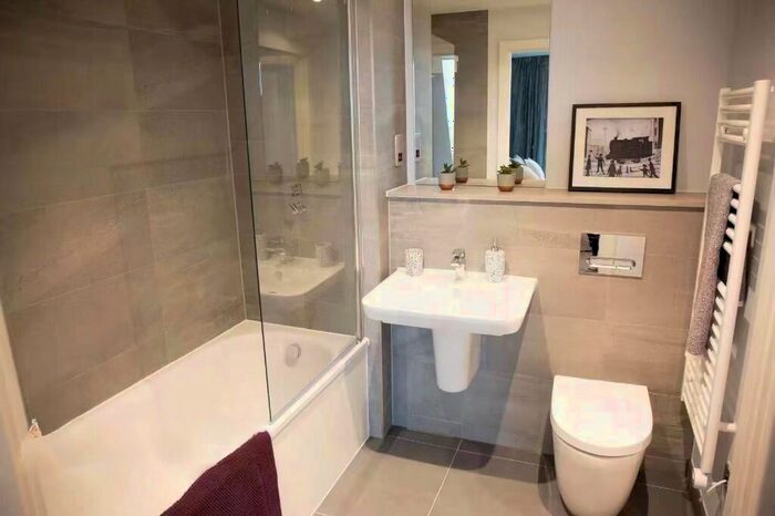 2 Bedroom Flat To Rent In Axis Tower, Whitworth Street West, Manchester, Greater Manchester, M1