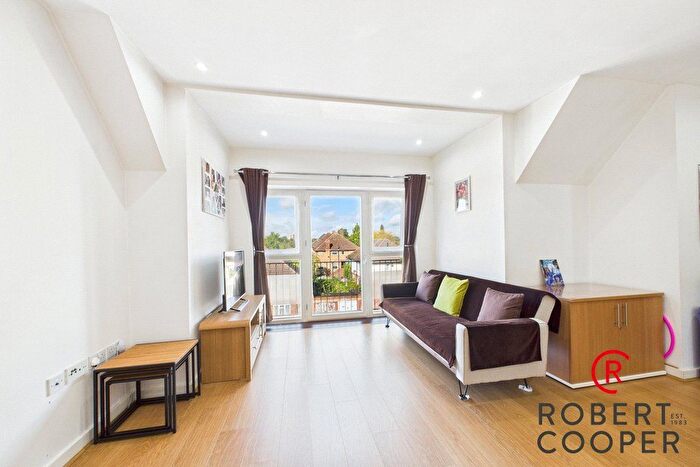 2 Bedroom Flat For Sale In Palma Court, Whitton Avenue, Greenford, UB6